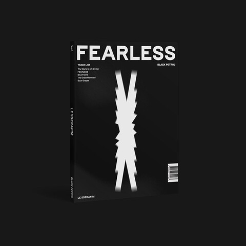 1st Mini Album 'FEARLESS' BLACK PETROL von LE SSERAFIM - CD jetzt im Bravado Store