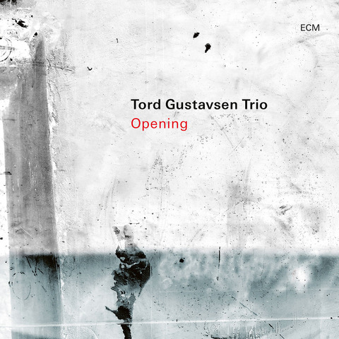 Opening von Tord Gustavsen Trio - CD jetzt im Bravado Store