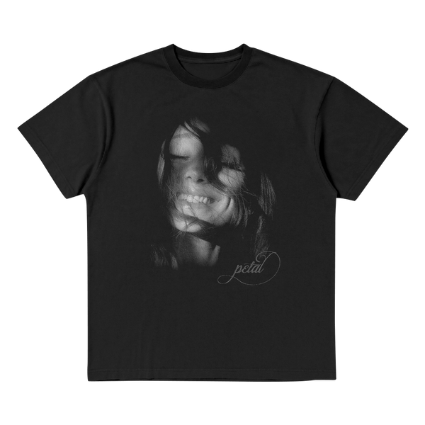 Ariana Grande - petal portrait t-shirt (T-Shirt)