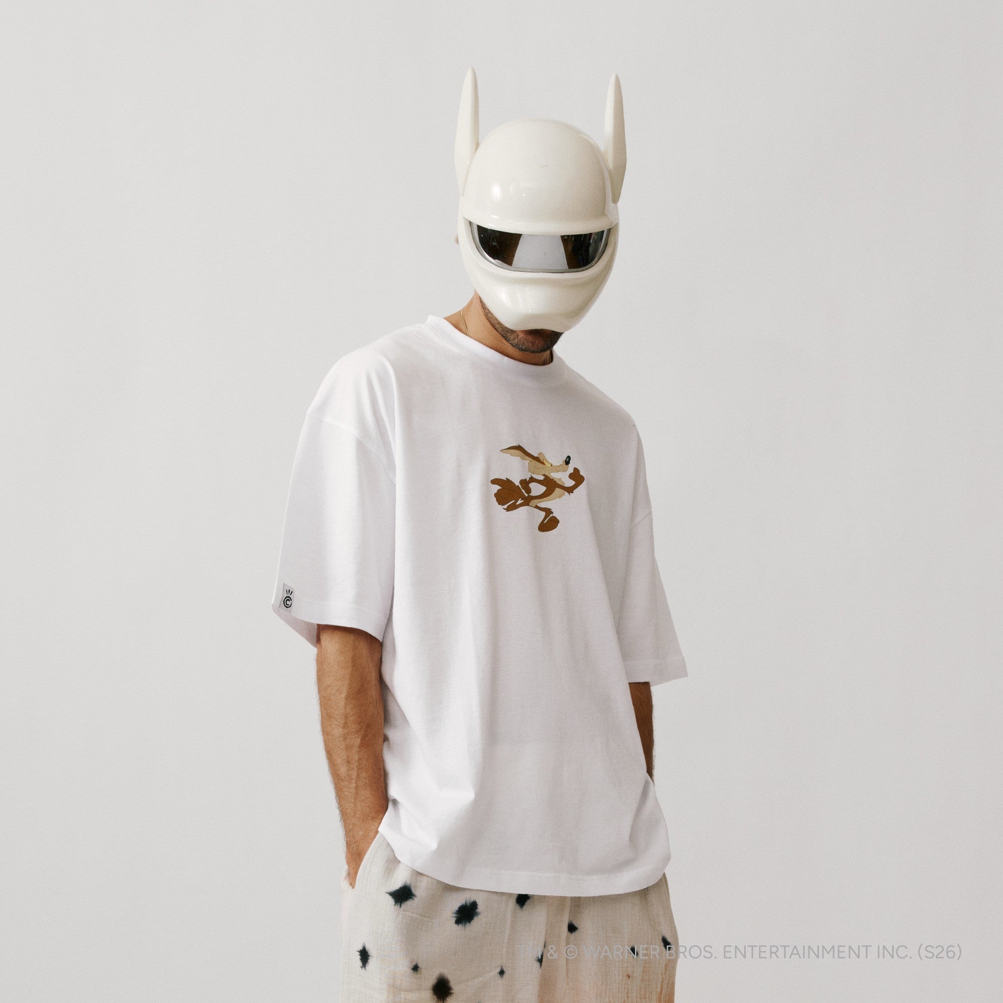 Looney Tunes & Cro Wile E. Coyote Running Shirts 440007