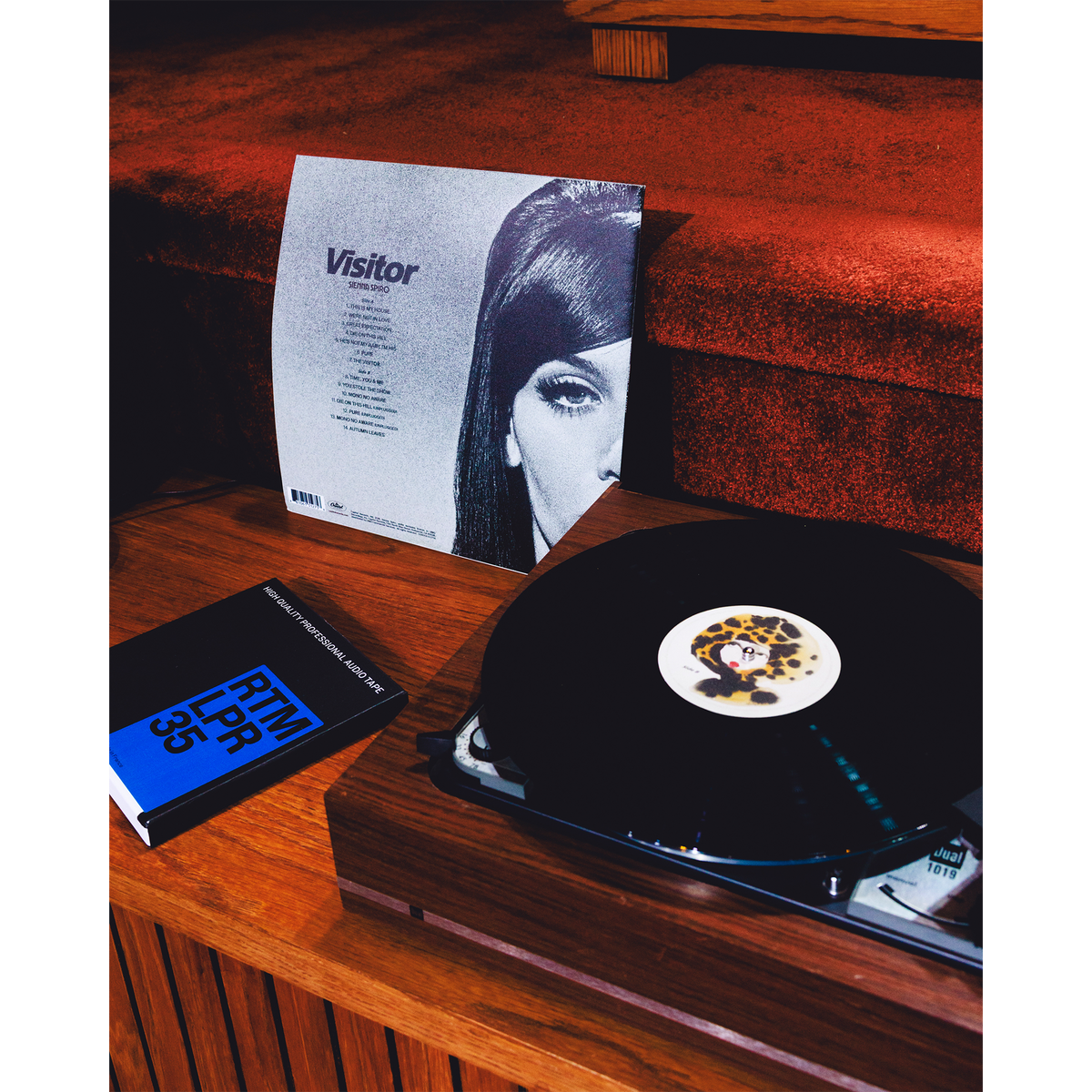 SIENNA SPIRO Visitor (Deluxe Unplugged) Exclusive 180g Black Vinyl 463723