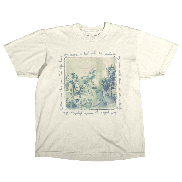 Sabrina Carpenter - My Man's In Touch With His Emotions Photo T-Shirt (T-Shirt)